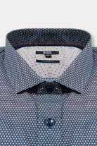 ligne jerem black 
 chemise imprimée à motifs géométriques 
 coupe ajustée avec pinces au dos 
 petit col italien avec baleine amovible 
 poignets carrés à un bouton 
 gros g...