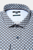 ligne jerem black 
 chemise imprimée à motifs géométriques 
 coupe ajustée avec pinces au dos 
 petit col italien avec baleine amovible 
 poignets carrés à un bouton 
 gros g...