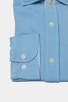 ligne casualwear 
 chemise en pur lin 
 coupe confortable sans pinces au dos 
 col classique avec baleine amovible 
 poche plaquée poitrine cùté c’ur 
 poignets arrondis ajus...