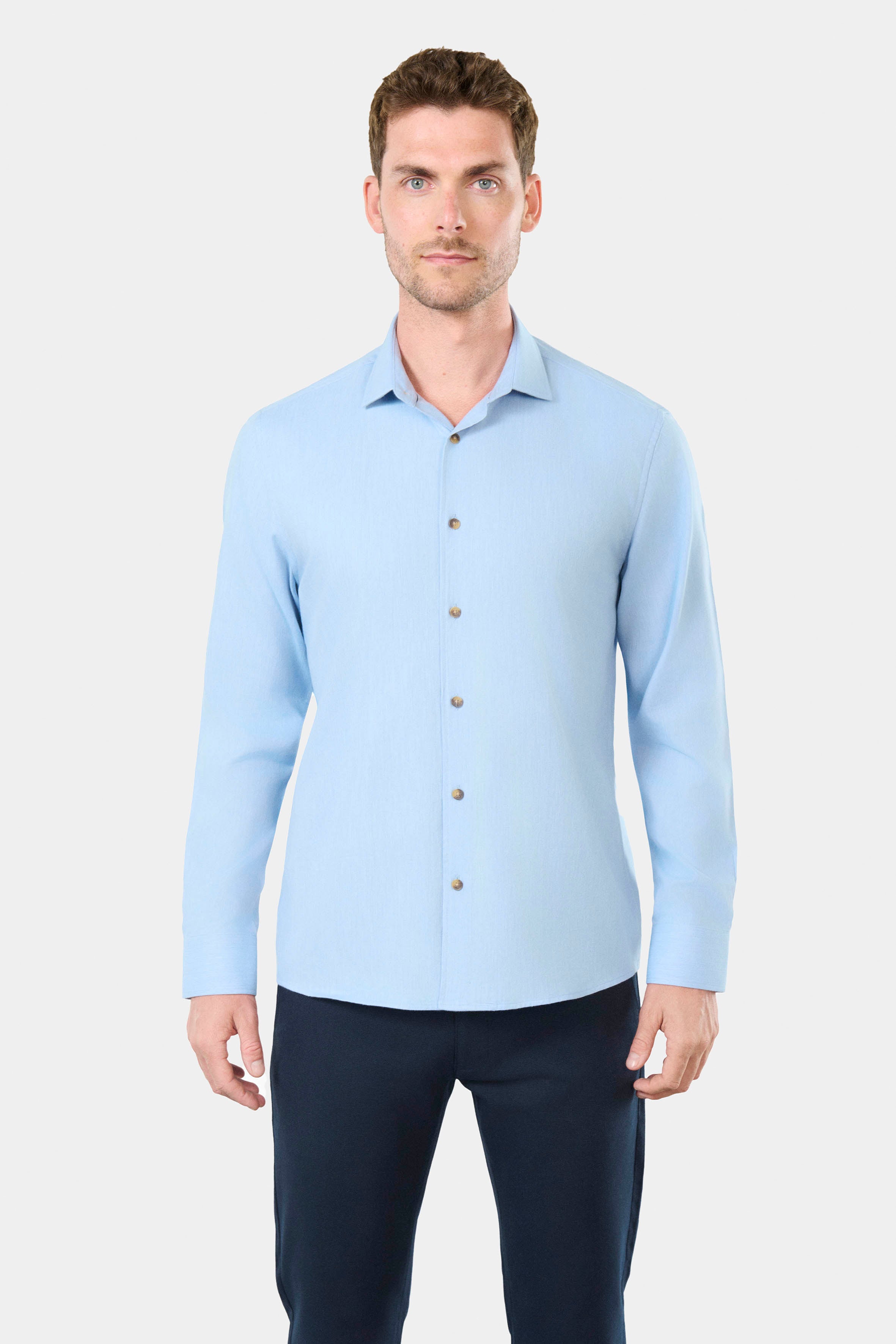 ligne casualwear 
 chemise en popeline de coton à imprimé fantaisie 
 coupe confortable sans pinces au dos 
 col classique avec baleine amovible 
 poignets arrondis ajustable...