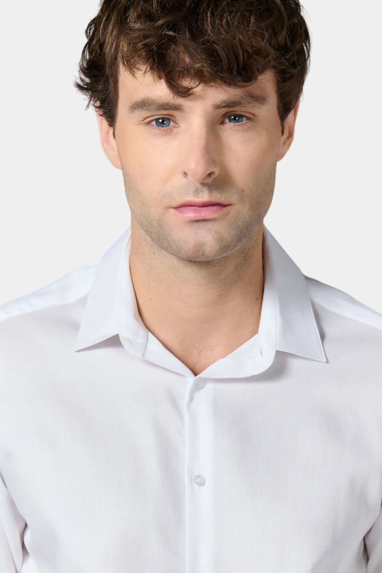 ligne jerem black 
 coupe droite pour un style intemporel 
 tissu pur lin chiné 
 hausse de ceinture sartoriale 
 fermeture avec zip et crochet sous-patte 
 poches italiennes...