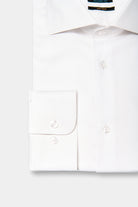 ligne jerem black   coupe ajustée avec pinces au dos   col classique avec baleine amovible   poignets arrondis ajustables à deux boutons