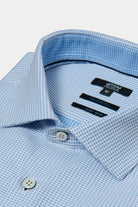 ligne jerem black 
 chemise en popeline de coton à motif géométrique 
 coupe ajustée avec pinces au dos 
 col semi-italien avec baleine amovible 
 poignets arrondis ajustable...