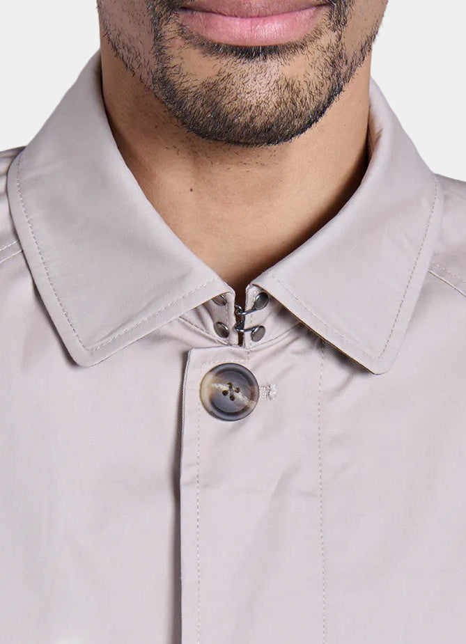 ligne jerem casual 
 fermeture à boutons 
 3 poches extérieures 
 bas de manche à boutons 
 intérieur matelassé 
 1 poche intérieure