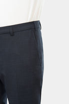 ligne jerem black   coupe droite pour un style intemporel   tissu sergé de laine vierge chiné teinte en fil à fil de la maison italienne vitale barberis canonico   hausse de ...