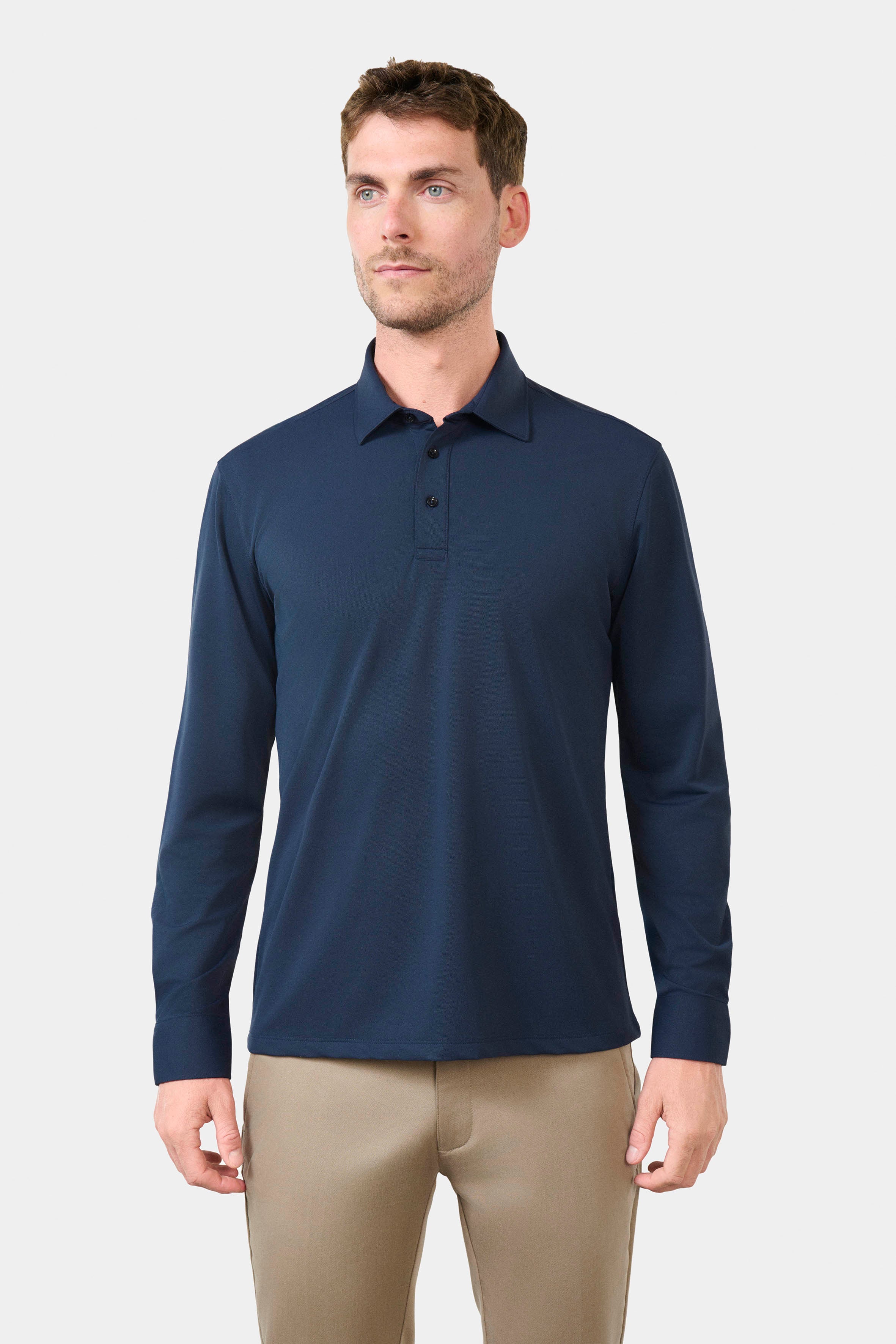 ligne toofashion & activewear 
 coupe confortable qui souligne votre carrure 
 col polo 
 fermeture à 3 boutons 
 manches longues