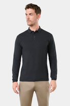 ligne jerem casual 
 coupe droite pour une silhouette élancée 
 maille jersey 288g/m² 
 col polo 
 fermeture à 3 boutons siglé toofashion 
 manches longues 
 bas du vêtement ...