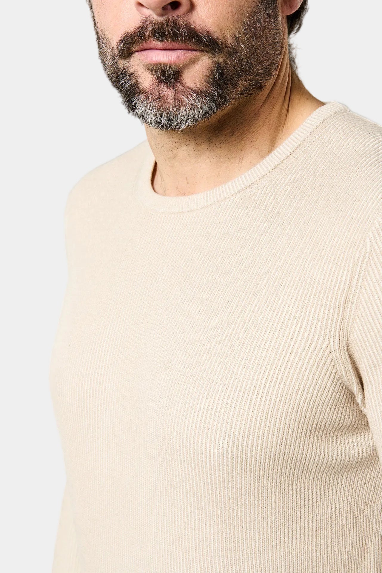 ligne toofashion 
 coupe droite pour une silhouette décontractée 
 maille en cùte anglaise vanisée 
 col rond 
 manches longues 
 bas du vêtement et bas de manche fini bord-c...